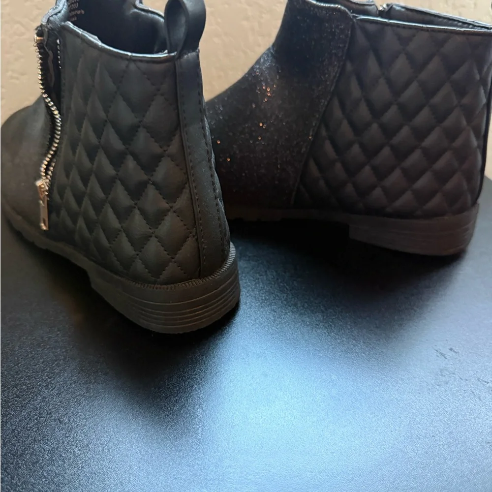 Glittery Black Ankle Boots Girls Size 4